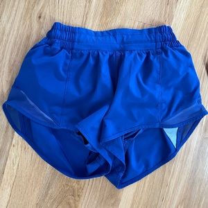 Blue lulu lemon size 4 hotty hot 2.5 inseam shorts